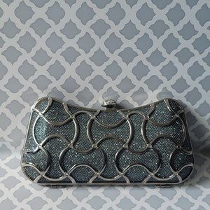 Fawziya Metal Wave Mesh Clutch
